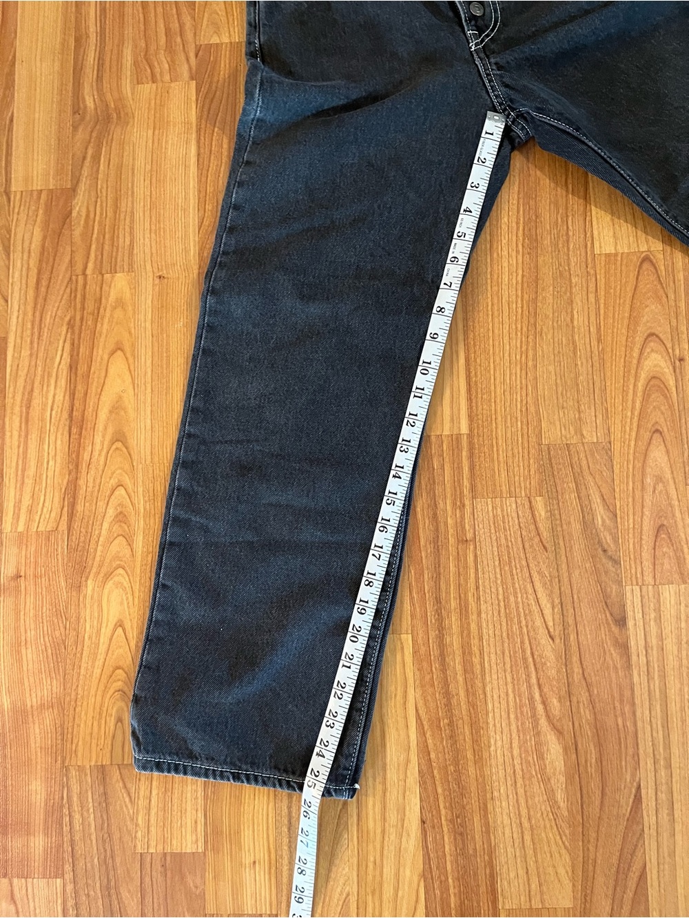Levi’s women’s Black Straight-Leg Jeans - Picture 5 of 11